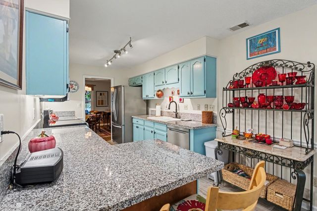 6593 WOODPARK LN, Bartlett, TN 38135