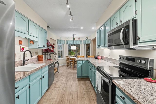 6593 WOODPARK LN, Bartlett, TN 38135