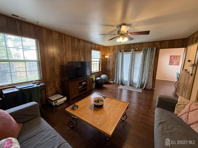 11 Walton Court, East Brunswick, NJ 08816