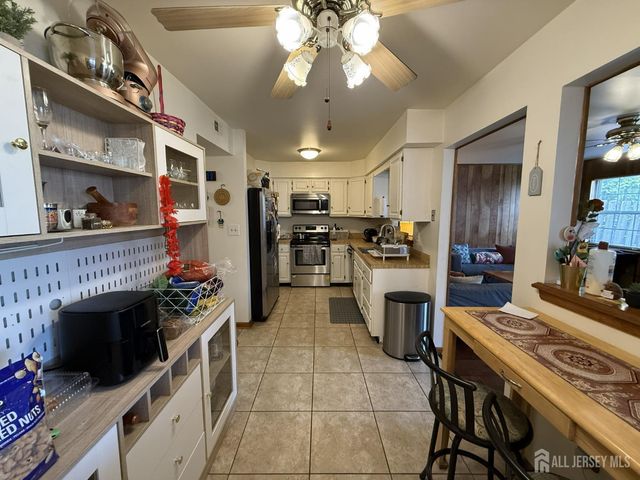 11 Walton Court, East Brunswick, NJ 08816