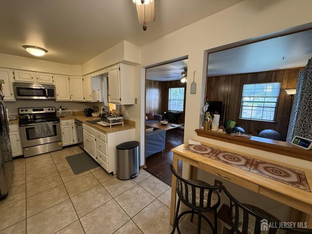 11 Walton Court, East Brunswick, NJ 08816