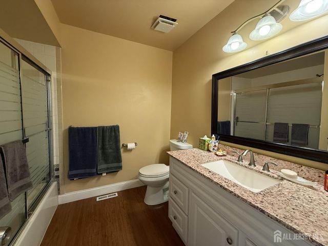 11 Walton Court, East Brunswick, NJ 08816
