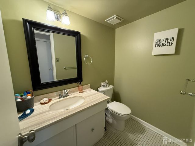 11 Walton Court, East Brunswick, NJ 08816