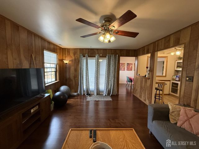 11 Walton Court, East Brunswick, NJ 08816