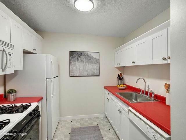 1601 N Innsbruck Drive 361NE, Fridley, MN 55432