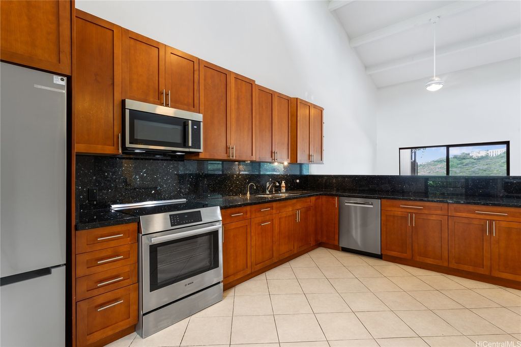 1487 Hiikala Place 39, Honolulu, HI 96816