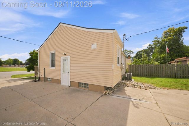 17231 Beech Daly Road, Redford Charter Township, MI 48240