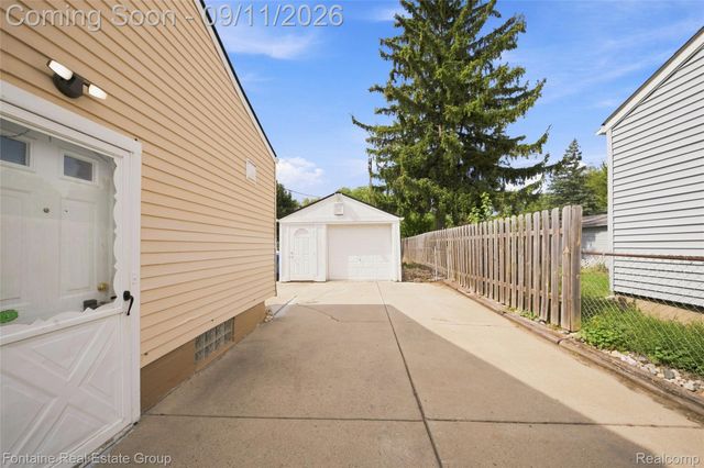 17231 Beech Daly Road, Redford Charter Township, MI 48240