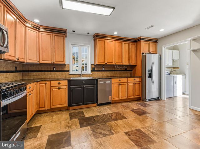 591 N DELAWARE ST, Paulsboro, NJ 08066