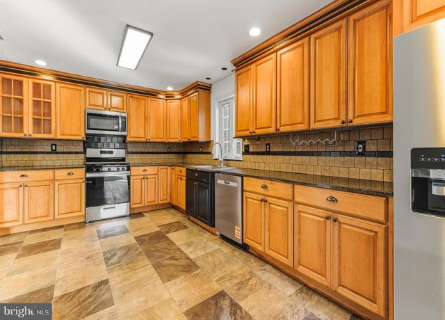 591 N DELAWARE ST, Paulsboro, NJ 08066