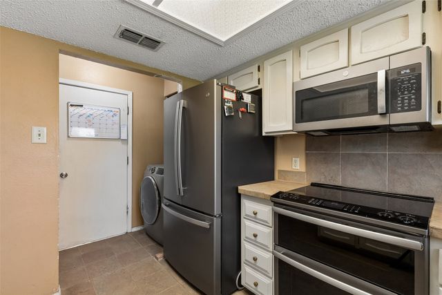 6604 Brookdale Drive, Watauga, TX 76148