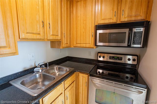 15 E Kirby Street 1231, Detroit, MI 48202