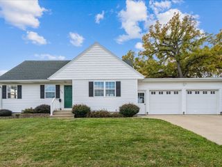 770 S 12th Street, Marion, IA 53202