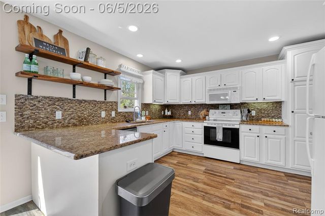 9191 Judd Road, Fowlerville, MI 48836
