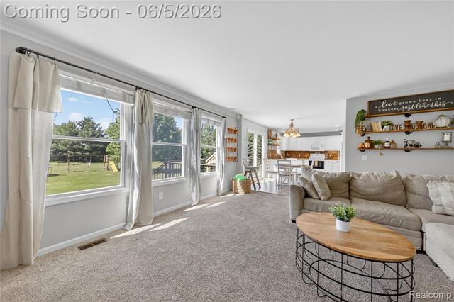 9191 Judd Road, Fowlerville, MI 48836