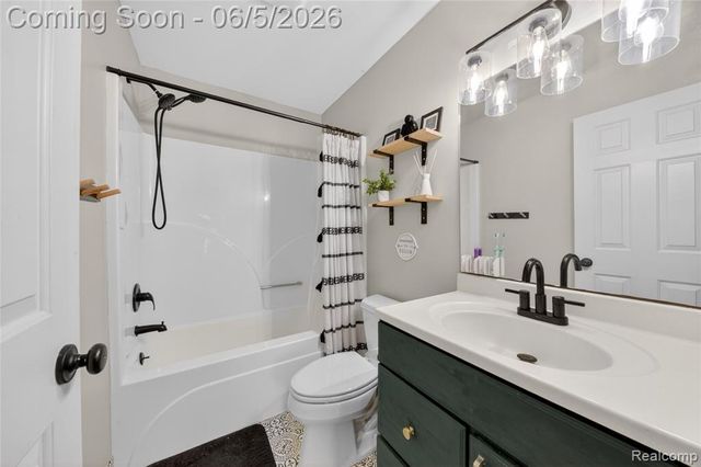 9191 Judd Road, Fowlerville, MI 48836