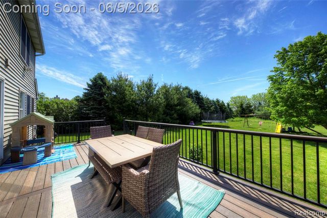 9191 Judd Road, Fowlerville, MI 48836