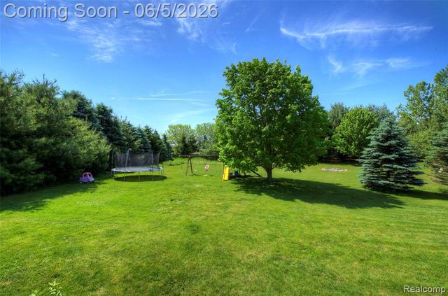 9191 Judd Road, Fowlerville, MI 48836