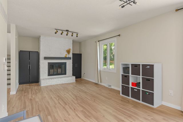 1640 Queens Drive, Bettendorf, IA 52722