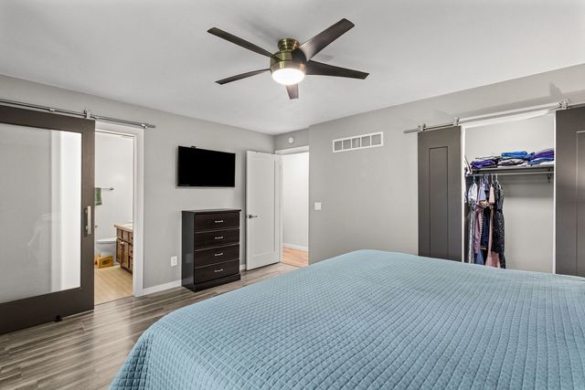 1640 Queens Drive, Bettendorf, IA 52722