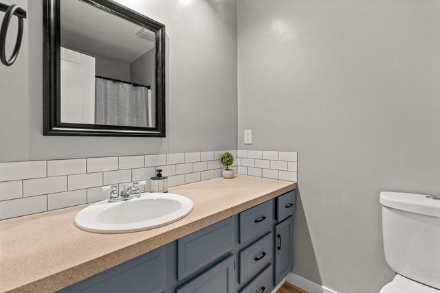 1640 Queens Drive, Bettendorf, IA 52722
