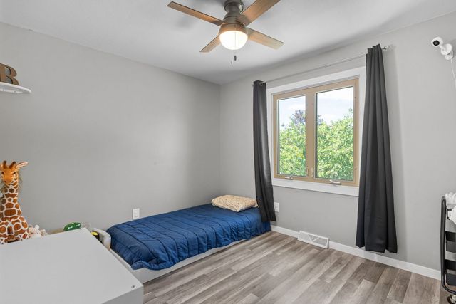 1640 Queens Drive, Bettendorf, IA 52722