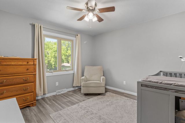 1640 Queens Drive, Bettendorf, IA 52722