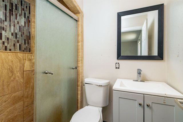 3219 N Winnetka Avenue, Dallas, TX 75212