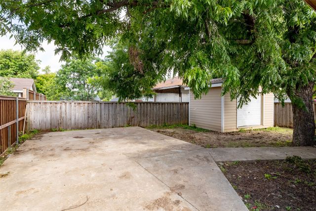 3219 N Winnetka Avenue, Dallas, TX 75212