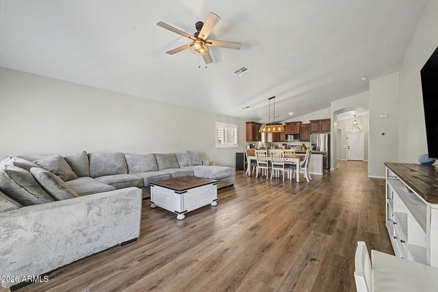 36805 W LEONESSA Avenue, Maricopa, AZ 85138