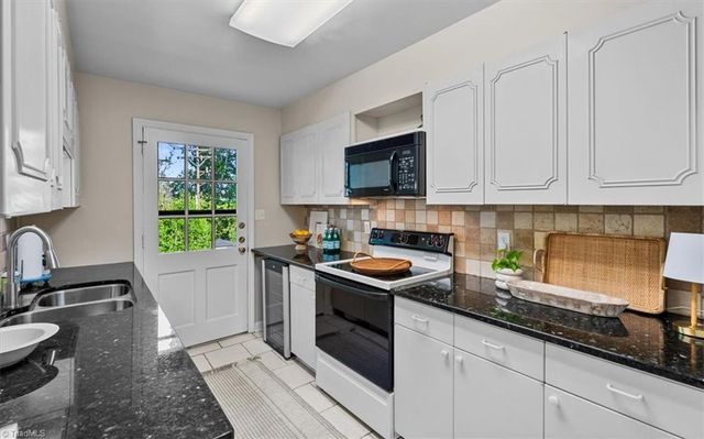 1833 Banking Street A10, Greensboro, NC 27408