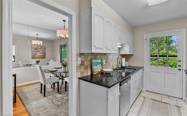 1833 Banking Street A10, Greensboro, NC 27408