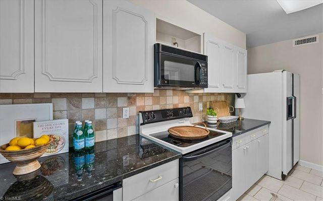1833 Banking Street A10, Greensboro, NC 27408
