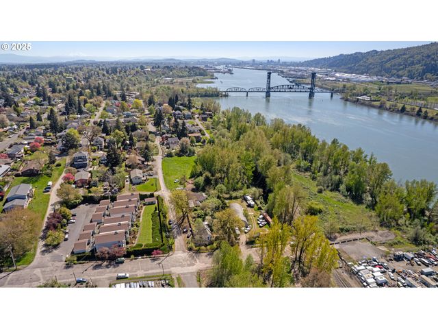 6636 N RICHMOND Ave, Portland, OR 97203