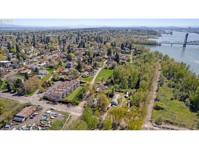 6636 N RICHMOND Ave, Portland, OR 97203