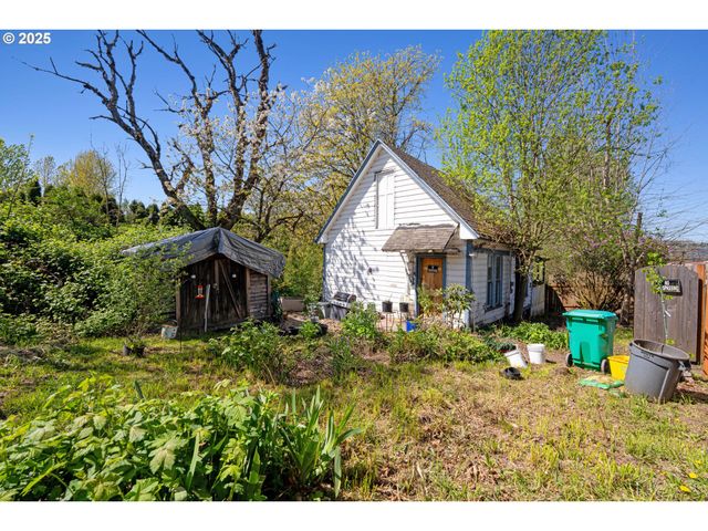 6636 N RICHMOND Ave, Portland, OR 97203