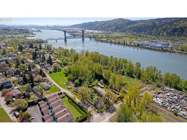 6636 N RICHMOND Ave, Portland, OR 97203