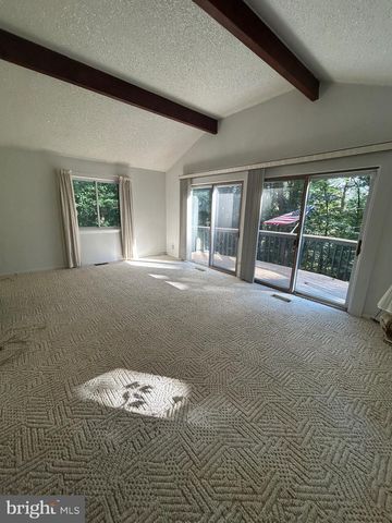 26 MCILVAIN DR, Downingtown, PA 19335