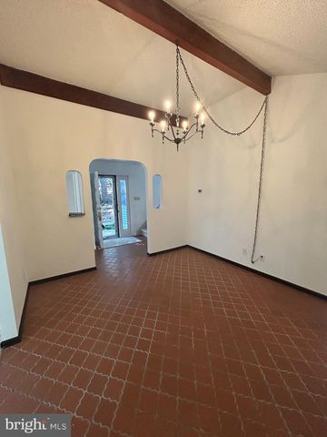 26 MCILVAIN DR, Downingtown, PA 19335