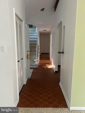 26 MCILVAIN DR, Downingtown, PA 19335