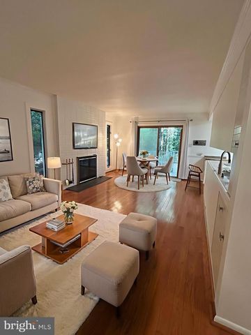 26 MCILVAIN DR, Downingtown, PA 19335