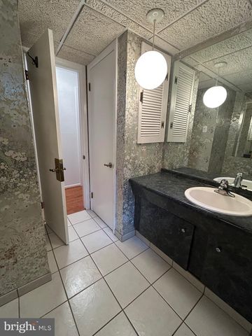 26 MCILVAIN DR, Downingtown, PA 19335