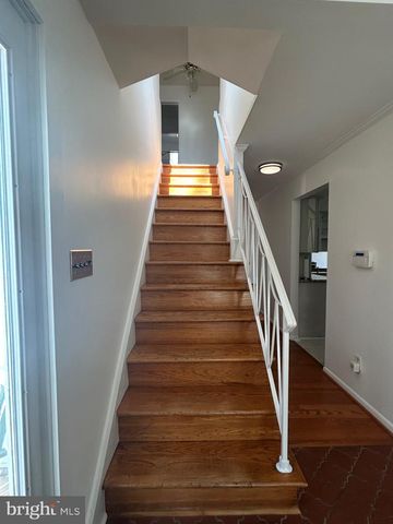 26 MCILVAIN DR, Downingtown, PA 19335