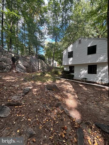 26 MCILVAIN DR, Downingtown, PA 19335