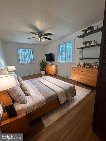 26 MCILVAIN DR, Downingtown, PA 19335