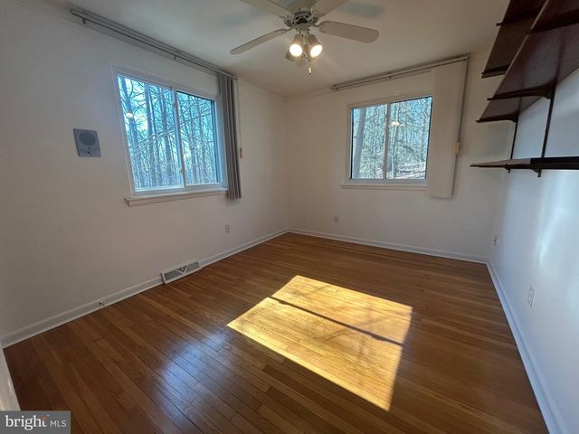 26 MCILVAIN DR, Downingtown, PA 19335