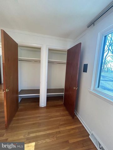 26 MCILVAIN DR, Downingtown, PA 19335