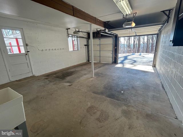 26 MCILVAIN DR, Downingtown, PA 19335