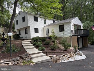 26 MCILVAIN DR, Downingtown, PA 19335