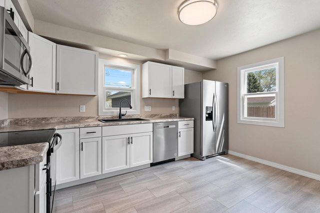 536 E WILSON AVENUE, Appleton, WI 54915